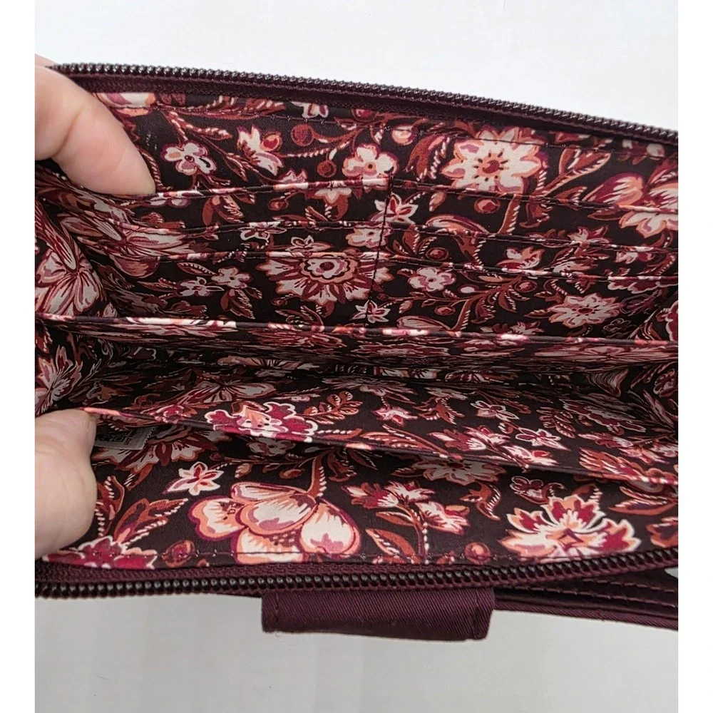 Vera Bradley - Quilted Turnlock Wallet - RFID Protection - Mulled Wine - NWT - Picture 7 of 9